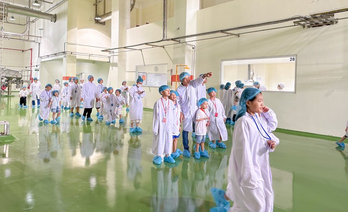 Chuỗi hoạt động 1/6 sôi nổi từ Vinamilk và khởi đầu mùa hè 2024 ý nghĩa- Ảnh 7. Chuỗi hoạt động 1/6 sôi nổi từ Vinamilk và khởi đầu mùa hè 2024 ý nghĩa- Ảnh 7.