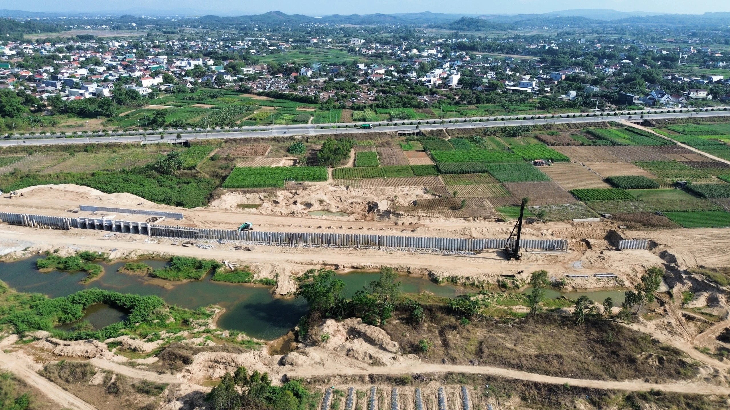 Quảng Ngãi đề xuất lấy đất vàng làm công viên thay vì bán đấu giá- Ảnh 3. Quảng Ngãi đề xuất lấy đất vàng làm công viên thay vì bán đấu giá- Ảnh 3.
