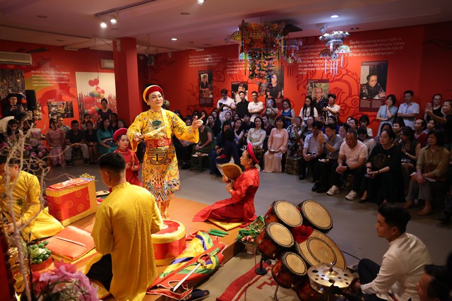 Trải nghiệm văn hóa Tín ngưỡng thờ Mẫu tại Bảo tàng Phụ nữ Việt Nam - Ảnh 3. Trải nghiệm văn hóa Tín ngưỡng thờ Mẫu tại Bảo tàng Phụ nữ Việt Nam - Ảnh 3.