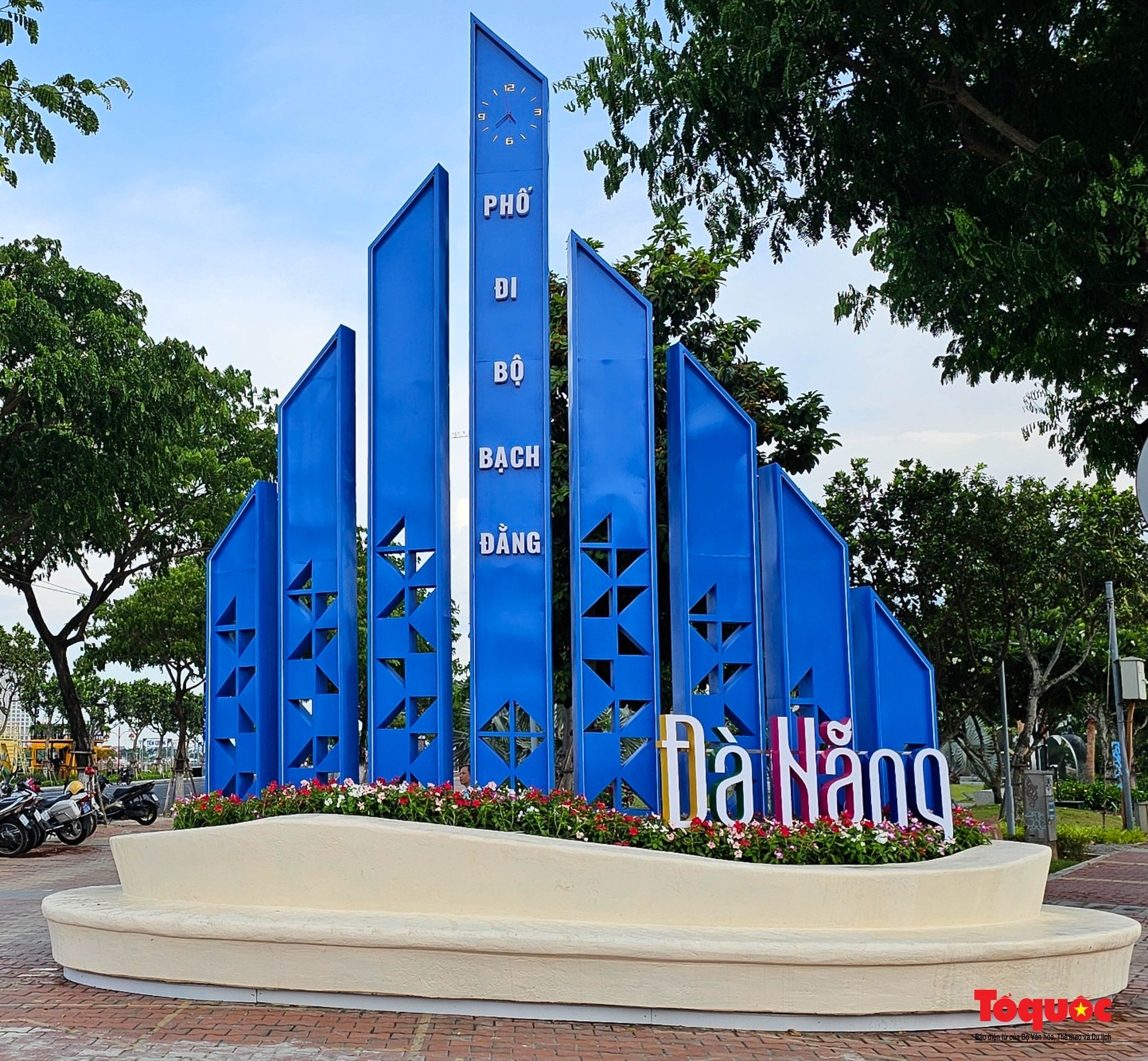 Đà Nẵng khai trương phố đi bộ Bạch Đằng - Ảnh 11. Đà Nẵng khai trương phố đi bộ Bạch Đằng - Ảnh 11.