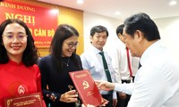 Bình Dương trao nhiều quyết định điều động, bổ nhiệm cán bộ chủ chốt