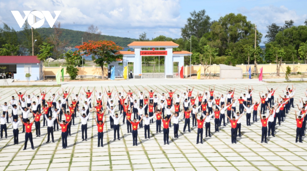thiêng liêng lễ tuyên thệ chiến sĩ mới tại các đơn vị hải quân hình ảnh 3 thieng lieng le tuyen the chien si moi tai cac don vi hai quan hinh anh 3