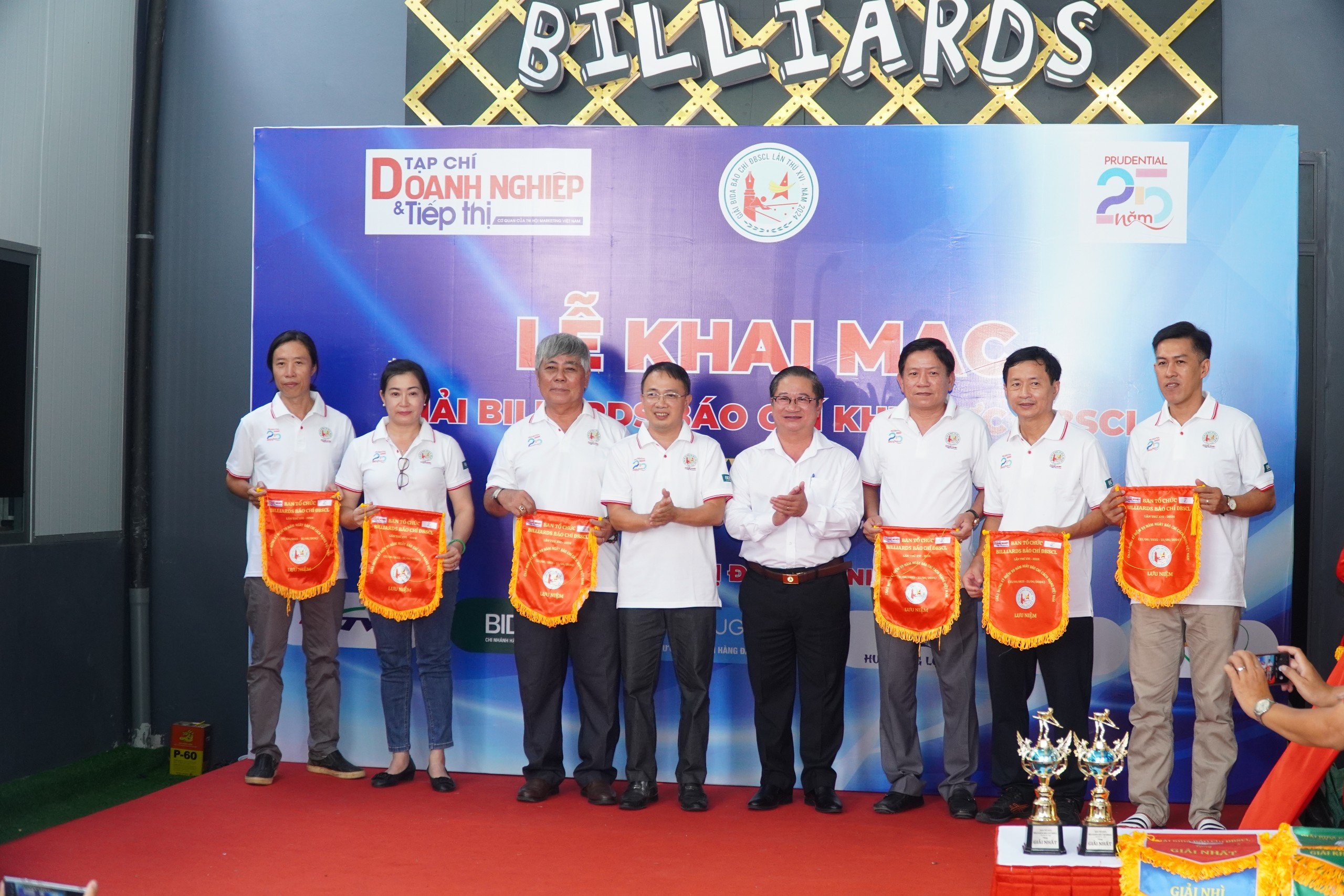 Báo Thanh Niên đoạt vị trí á quân giải billiards báo chí ĐBSCL mở rộng lần thứ 16- Ảnh 2. Báo Thanh Niên đoạt vị trí á quân giải billiards báo chí ĐBSCL mở rộng lần thứ 16- Ảnh 2.