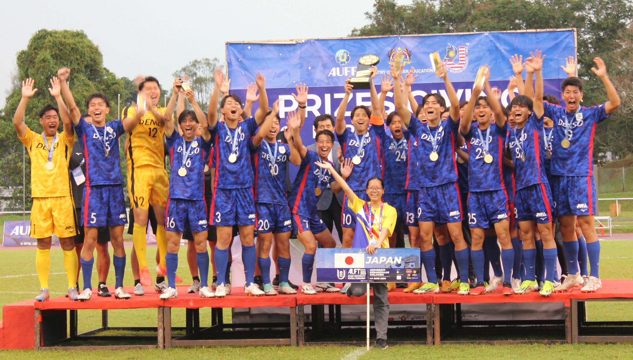 Đàn em Son Heung-min gục ngã, thủ môn Việt Nam được vinh danh ở giải châu Á- Ảnh 3. Đàn em Son Heung-min gục ngã, thủ môn Việt Nam được vinh danh ở giải châu Á- Ảnh 3.