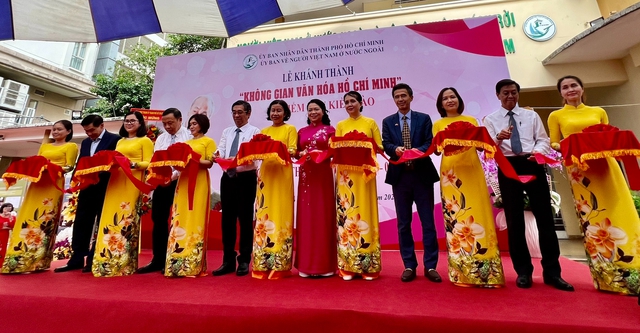 Khánh thành "Không gian văn hoá Hồ Chí Minh - Điểm hẹn kiều bào" - Ảnh 2. Khánh thành "Không gian văn hoá Hồ Chí Minh - Điểm hẹn kiều bào" - Ảnh 2.