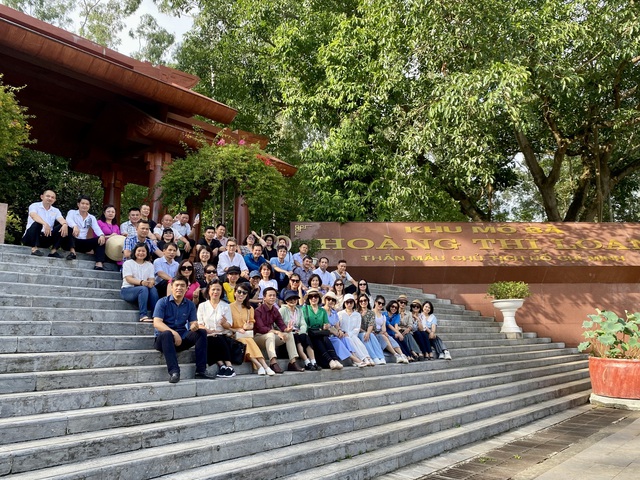 “Trao gửi yêu thương”: Lan tỏa tình yêu thương và sự ấm áp tới các hoàn cảnh khó khăn - Ảnh 7. “Trao gửi yêu thương”: Lan tỏa tình yêu thương và sự ấm áp tới các hoàn cảnh khó khăn - Ảnh 7.