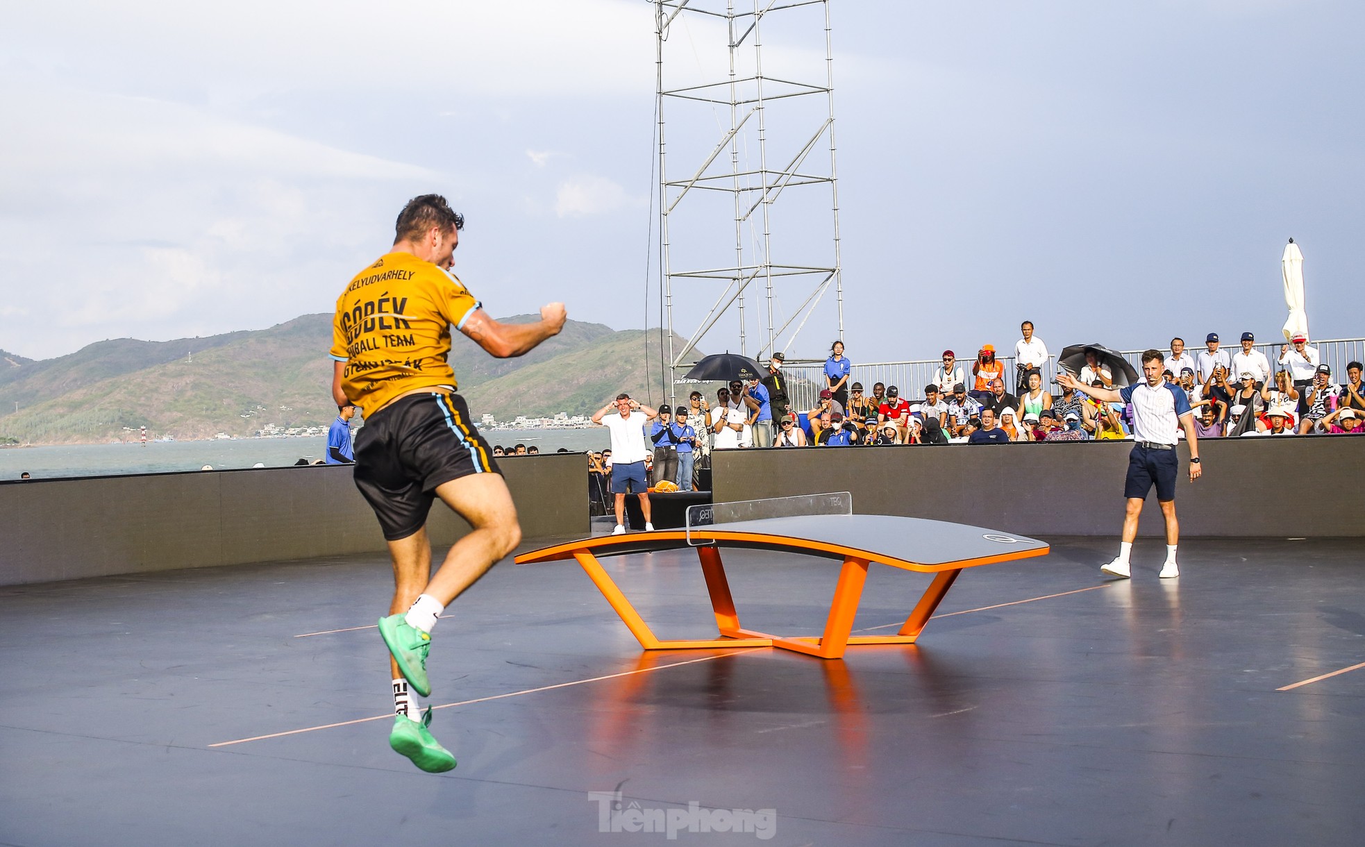 Đã mắt với siêu phẩm ‘xe đạp chổng ngược’ tại giải Teqball Thế giới 2024 ảnh 4