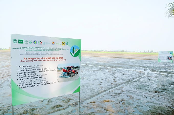 anh-4-144023_63.jpg Phát động Đề án Phát triển bền vững 1 triệu ha chuyên canh lúa chất lượng cao gắn với tăng trưởng xanh vùng ĐBSCL tại huyện Vĩnh Thạnh, TP Cần Thơ. Ảnh: Lê Hoàng Vũ.