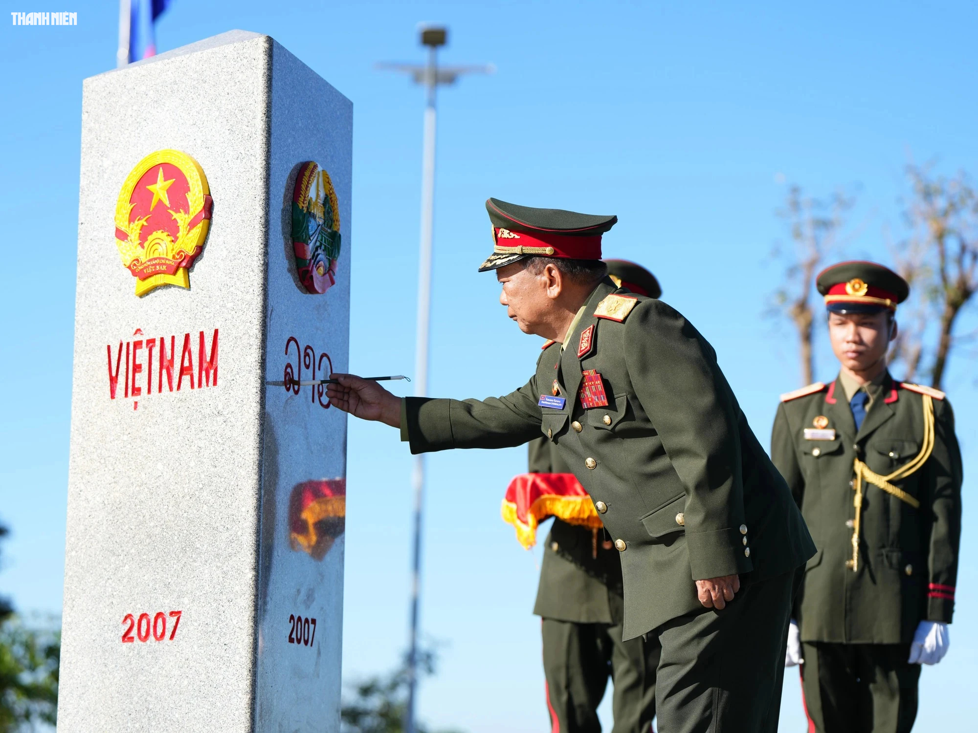 Bộ trưởng Quốc phòng 3 nước lần đầu tiên giao lưu trên biên giới - Ảnh 5. Bộ trưởng Quốc phòng 3 nước lần đầu tiên giao lưu trên biên giới - Ảnh 5.