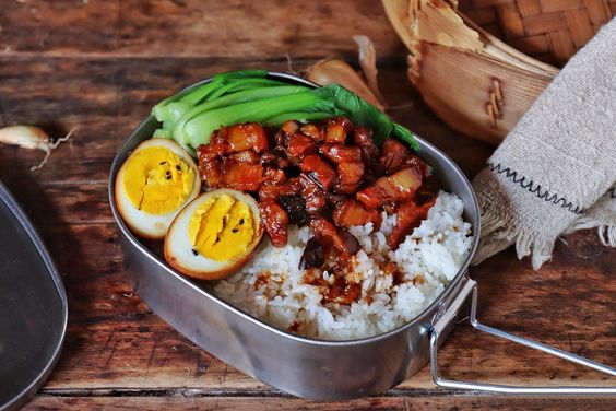 Trưa nay ăn gì? Gợi ý hơn 33 thực đơn cơm văn phòng ngon, đủ chất cho người ăn mặn, ăn chay, ăn kiêng- Ảnh 4. Trưa nay ăn gì? Gợi ý hơn 33 thực đơn cơm văn phòng ngon, đủ chất cho người ăn mặn, ăn chay, ăn kiêng- Ảnh 4.