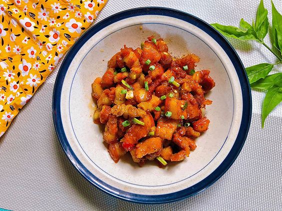 Trưa nay ăn gì? Gợi ý hơn 33 thực đơn cơm văn phòng ngon, đủ chất cho người ăn mặn, ăn chay, ăn kiêng- Ảnh 34. Trưa nay ăn gì? Gợi ý hơn 33 thực đơn cơm văn phòng ngon, đủ chất cho người ăn mặn, ăn chay, ăn kiêng- Ảnh 34.