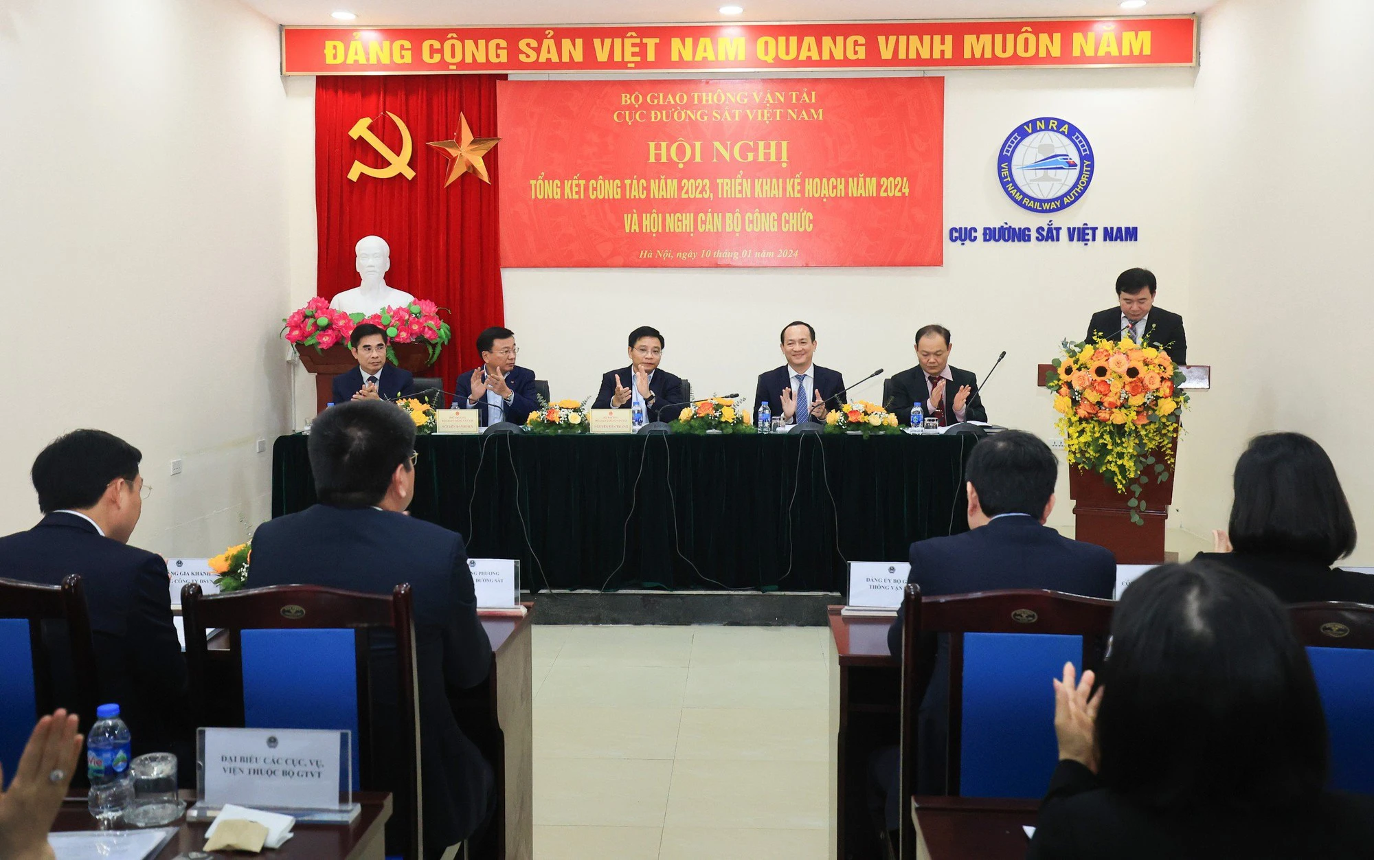 Bộ trưởng Nguyễn Văn Thắng: Quyết tâm làm đường sắt tốc độ cao, đẩy nhanh đường sắt đô thị- Ảnh 3. Bộ trưởng Nguyễn Văn Thắng: Quyết tâm làm đường sắt tốc độ cao, đẩy nhanh đường sắt đô thị- Ảnh 3.