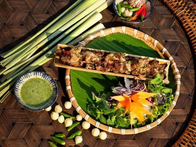 Muốn làm món nướng tại nhà, nhất định không thể thiếu những món thịt nướng ngon xuýt xoa này- Ảnh 9. thịt bò nướng ống tre