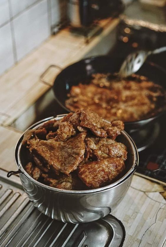 Muốn làm món nướng tại nhà, nhất định không thể thiếu những món thịt nướng ngon xuýt xoa này- Ảnh 8. thịt bò nướng ngò kiểu Thái
