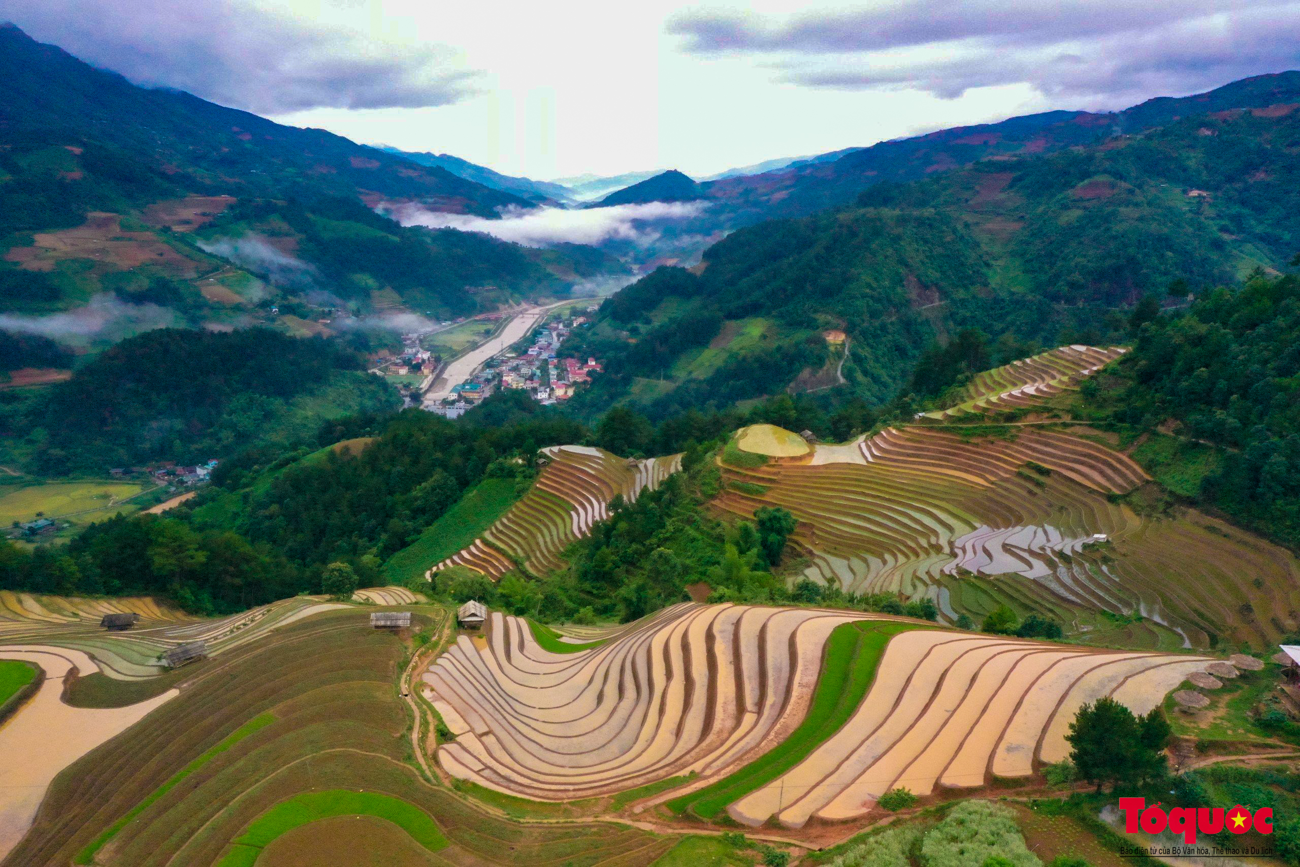 Ngắm nhìn ruộng bậc thang Mù Cang Chải mùa nước đổ - Ảnh 2. Ngắm nhìn ruộng bậc thang Mù Cang Chải mùa nước đổ - Ảnh 2.