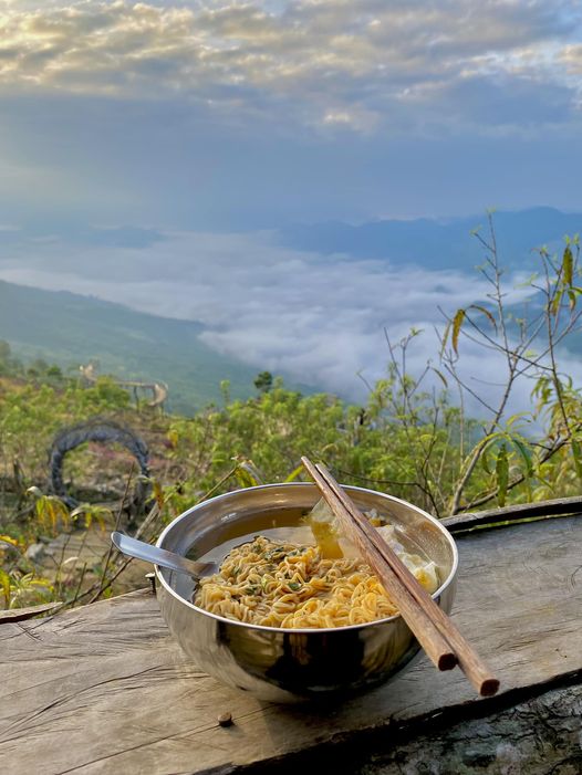 Dân tình đổ xô đi ăn mì 'view triệu đô' trên khắp Việt Nam- Ảnh 28. Dân tình đổ xô đi ăn mì 'view triệu đô' trên khắp Việt Nam- Ảnh 28.