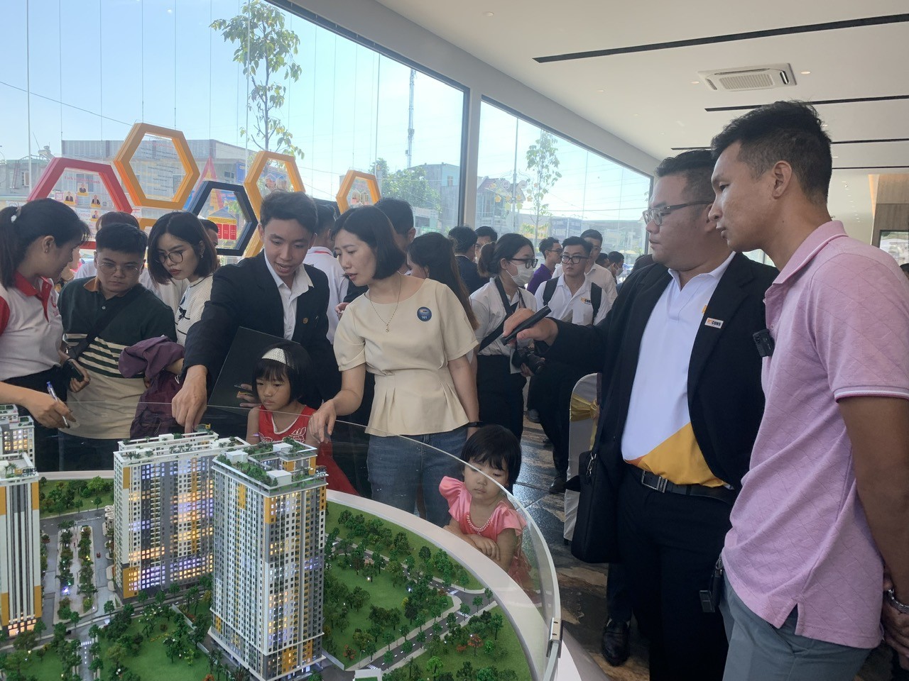 Bất động sản - Nguyên nhân nguồn cung nhà ở tại Tp.HCM giảm (Hình 3).