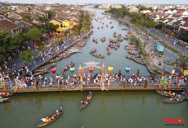 Hội thảo khoa học “Chính sách, nguồn lực xây dựng và phát triển Hội An - Thành phố sáng tạo toàn cầu” - Ảnh 4. Hội thảo khoa học “Chính sách, nguồn lực xây dựng và phát triển Hội An - Thành phố sáng tạo toàn cầu” - Ảnh 4.