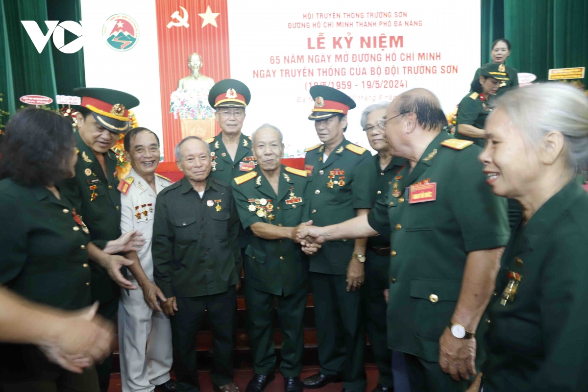 mít tinh kỷ niệm 65 năm ngày truyền thống bộ đội trường sơn hình ảnh 3 mit tinh ky niem 65 nam ngay truyen thong bo doi truong son hinh anh 3