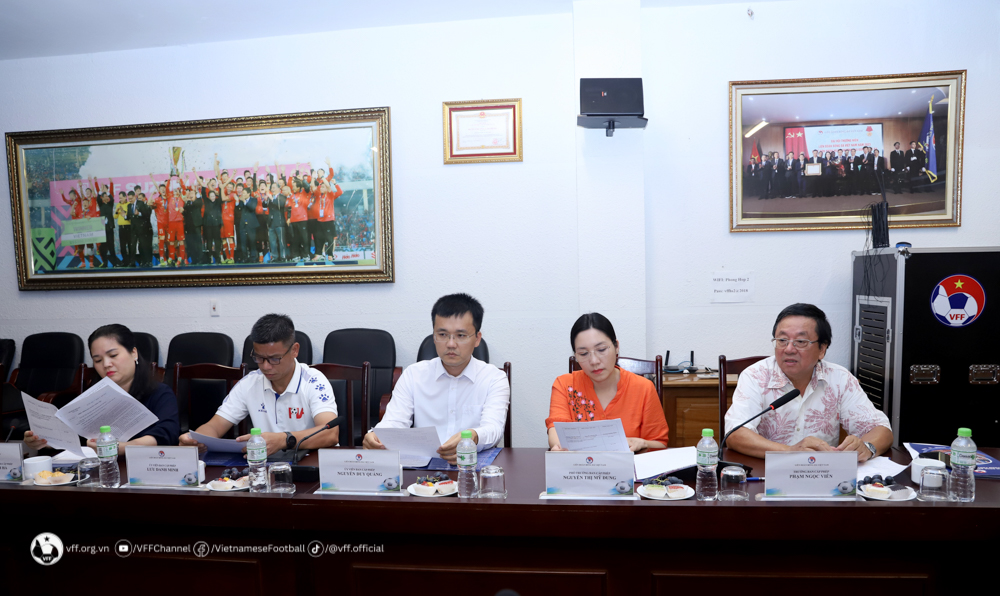 VFF cấp phép cho các CLB mùa 2024 - 2025, CLB Khánh Hòa 'gấp đôi nỗi sầu'- Ảnh 2. VFF cấp phép cho các CLB mùa 2024 - 2025, CLB Khánh Hòa 'gấp đôi nỗi sầu'- Ảnh 2.