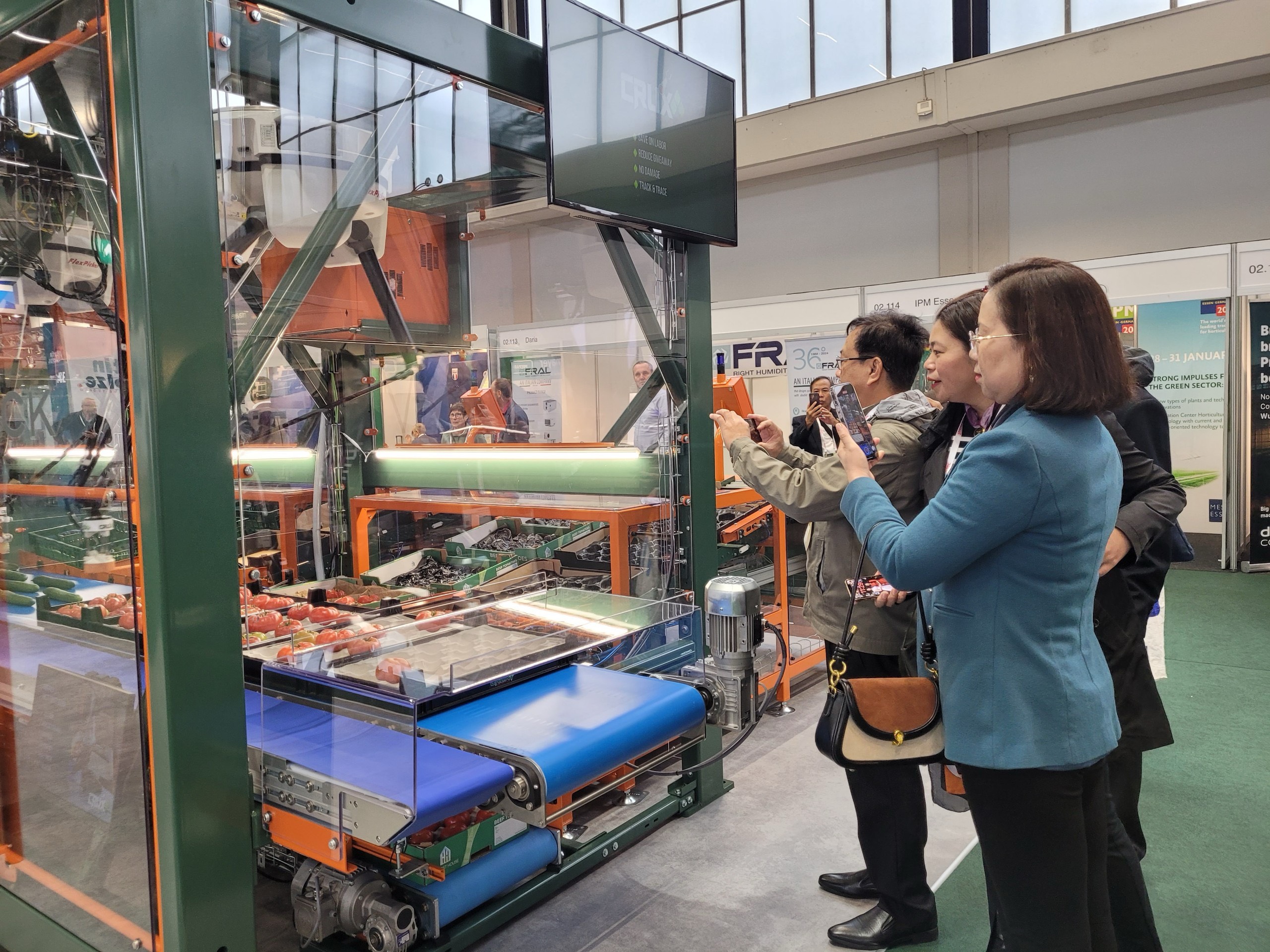 Đoàn công tác Trung ương Hội Nông dân Việt Nam thăm Triển lãm Công nghệ GreenTech tại Hà Lan- Ảnh 4. Đoàn công tác Trung ương Hội Nông dân Việt Nam thăm Triển lãm Công nghệ GreenTech tại Hà Lan- Ảnh 4.