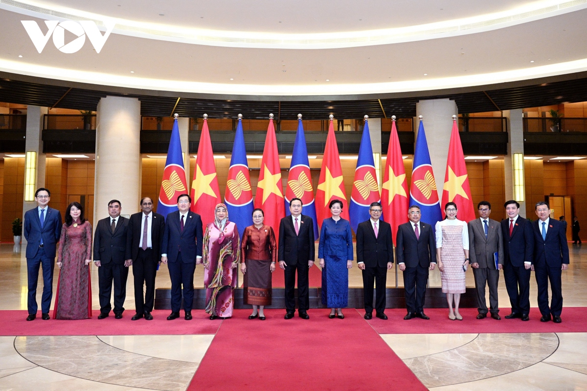 chủ tịch quốc hội tiếp đại sứ, đại biện các nước asean và timor-leste hình ảnh 3 chu tich quoc hoi tiep dai su, dai bien cac nuoc asean va timor-leste hinh anh 3