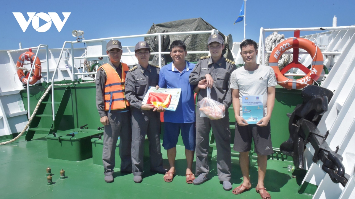 10 năm bảo vệ ngư trường, cùng ngư dân vươn khơi bám biển hình ảnh 5 10 nam bao ve ngu truong, cung ngu dan vuon khoi bam bien hinh anh 5