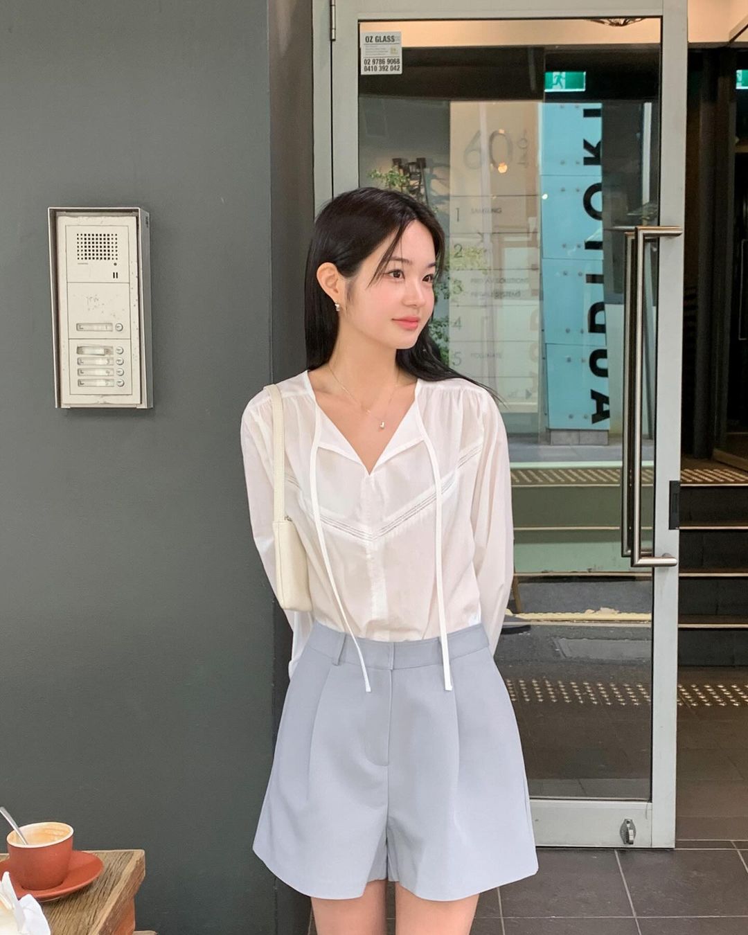 5 công thức diện quần short ưng mắt và trẻ trung trong mùa hè- Ảnh 5. 5 công thức diện quần short ưng mắt và trẻ trung trong mùa hè- Ảnh 5.