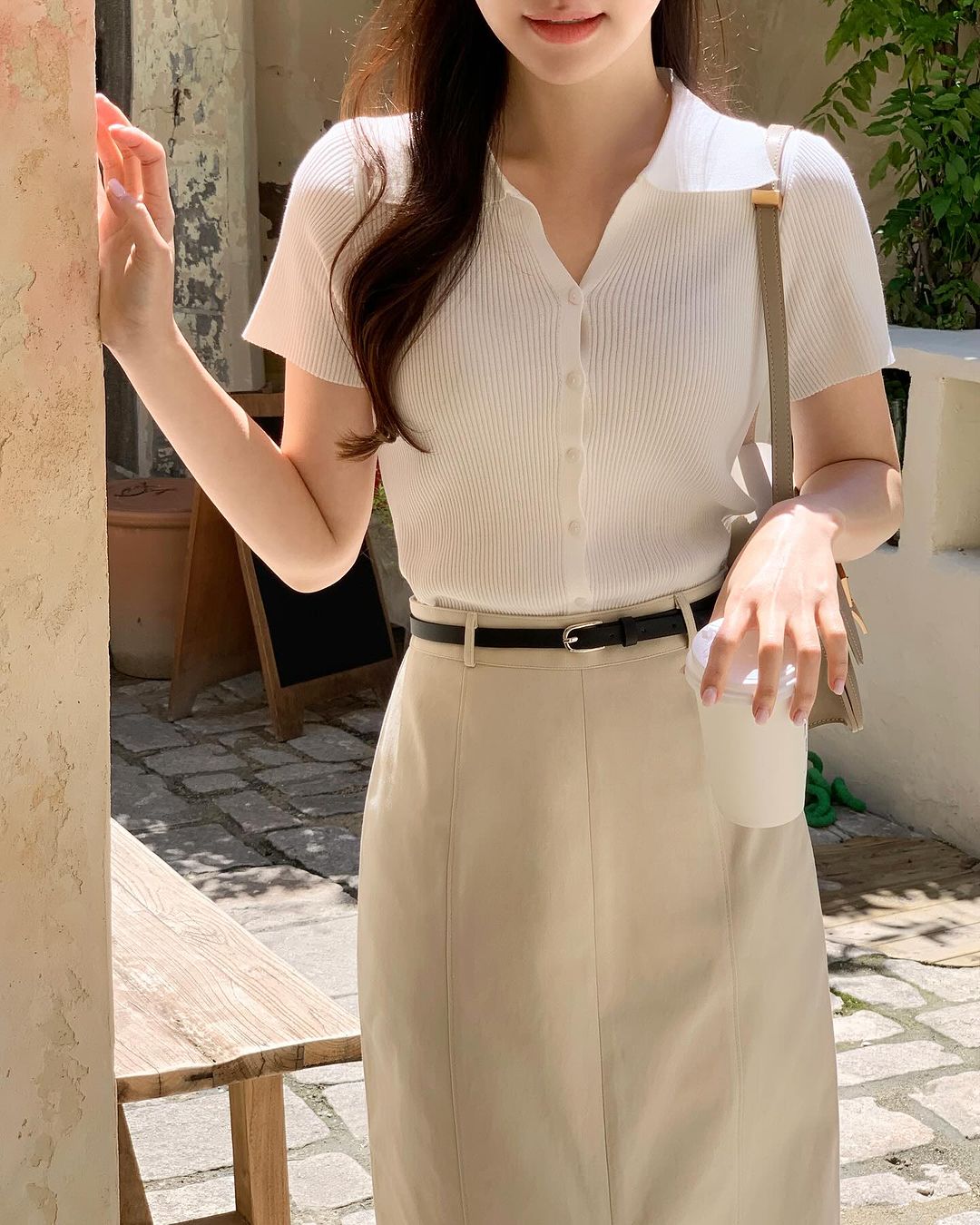 5 công thức diện quần short ưng mắt và trẻ trung trong mùa hè- Ảnh 11. 5 công thức diện quần short ưng mắt và trẻ trung trong mùa hè- Ảnh 11.