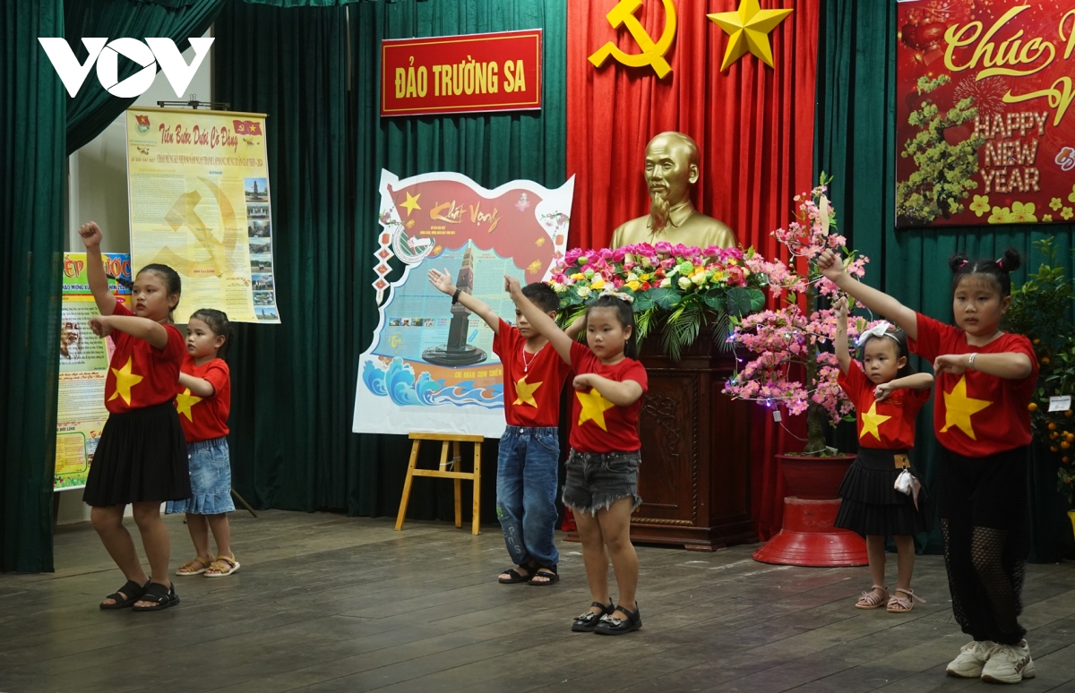 Đón giao thừa sớm ở trường sa hình ảnh 4 Don giao thua som o truong sa hinh anh 4