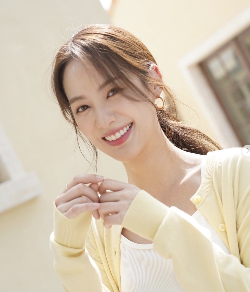 Nữ chính MV Nữ chính MV
