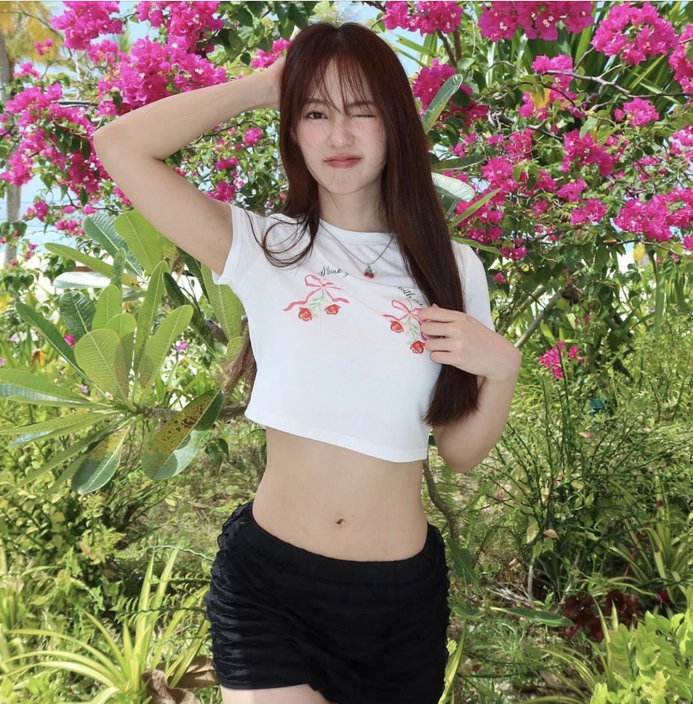 Nữ chính MV Nữ chính MV
