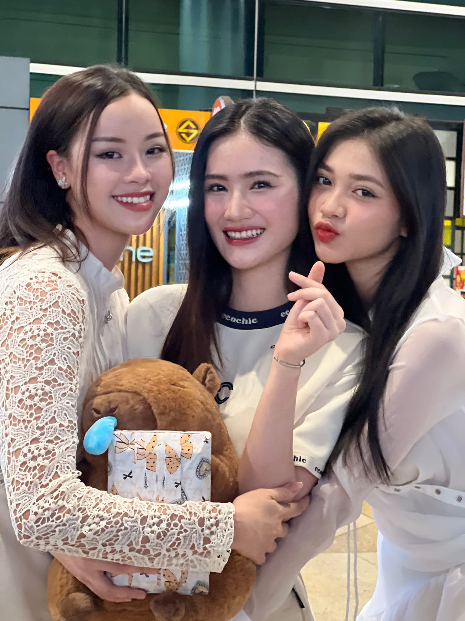 Hoa hậu Ý Nhi xinh đẹp Hoa hậu Ý Nhi xinh đẹp