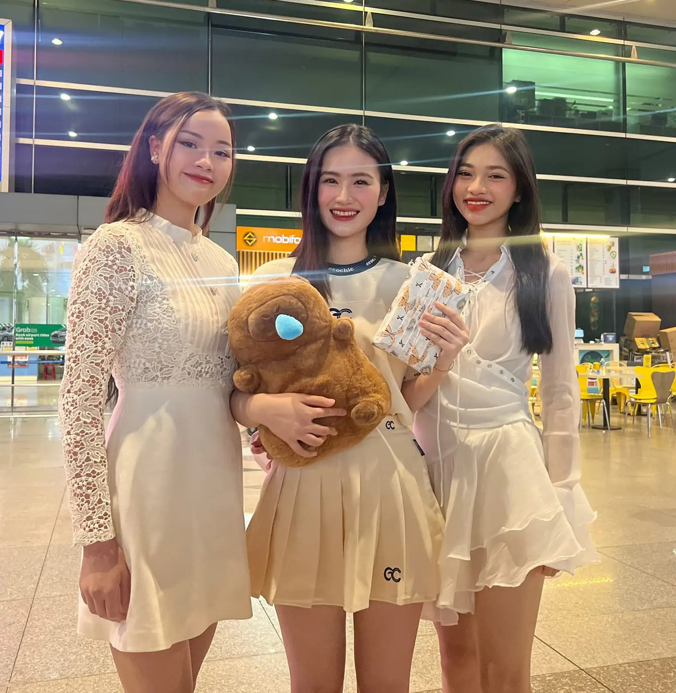 Hoa hậu Ý Nhi xinh đẹp Hoa hậu Ý Nhi xinh đẹp