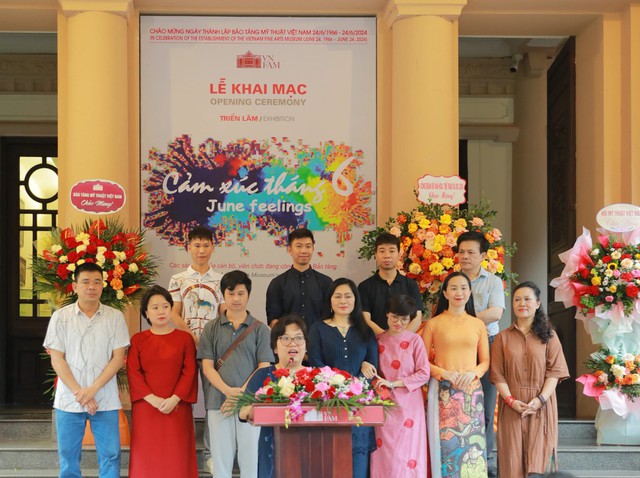 Giới thiệu 50 tác phẩm nghệ thuật tại triển lãm "Cảm xúc tháng 6" - Ảnh 4. Giới thiệu 50 tác phẩm nghệ thuật tại triển lãm "Cảm xúc tháng 6" - Ảnh 4.