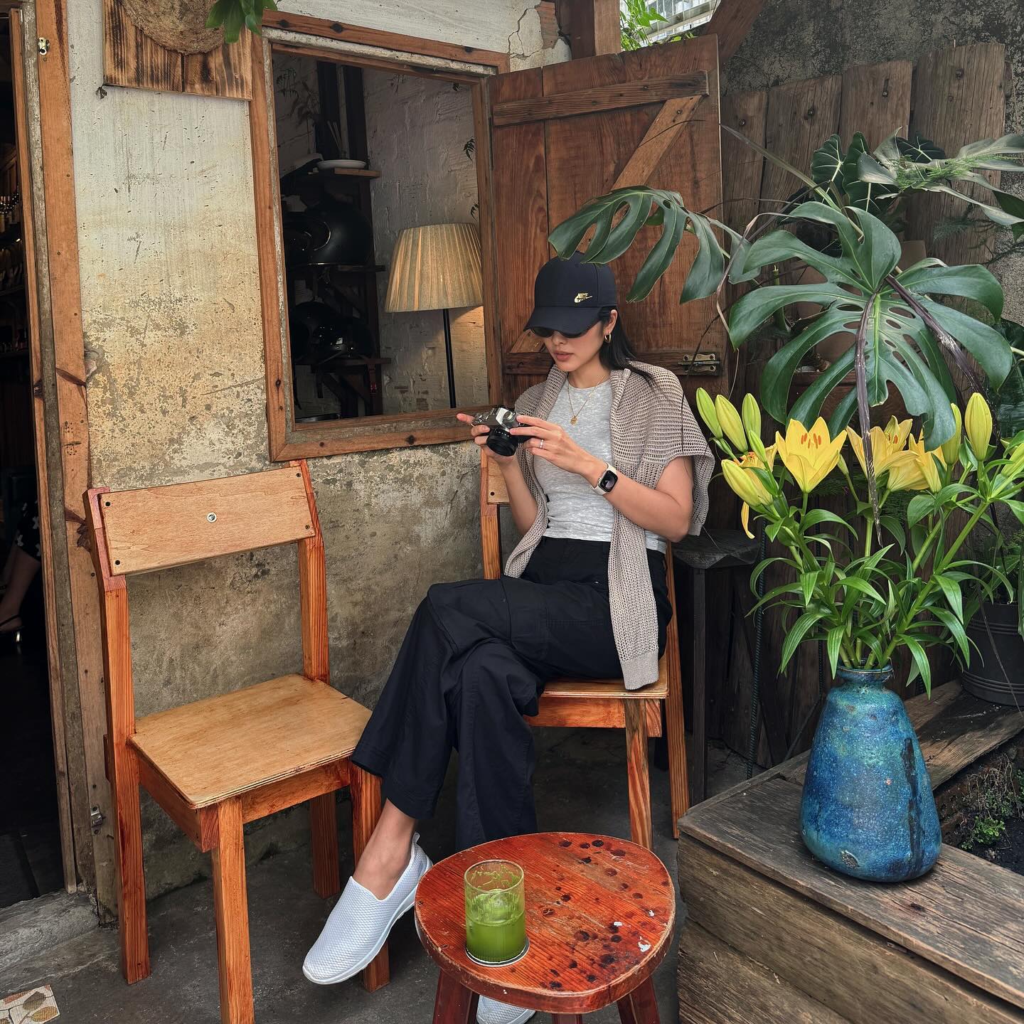 10 set trang phục tối giản ấn tượng nhất của Tăng Thanh Hà - Ảnh 2. 10 set trang phục tối giản ấn tượng nhất của Tăng Thanh Hà - Ảnh 2.