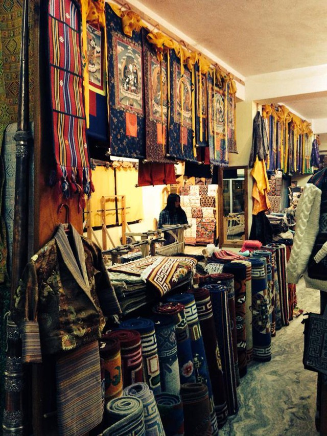 Lên kế hoạch mua sắm tại Bhutan, từ nông sản tới sách và đồ thủ công- Ảnh 3. Lên kế hoạch mua sắm tại Bhutan, từ nông sản tới sách và đồ thủ công- Ảnh 3.