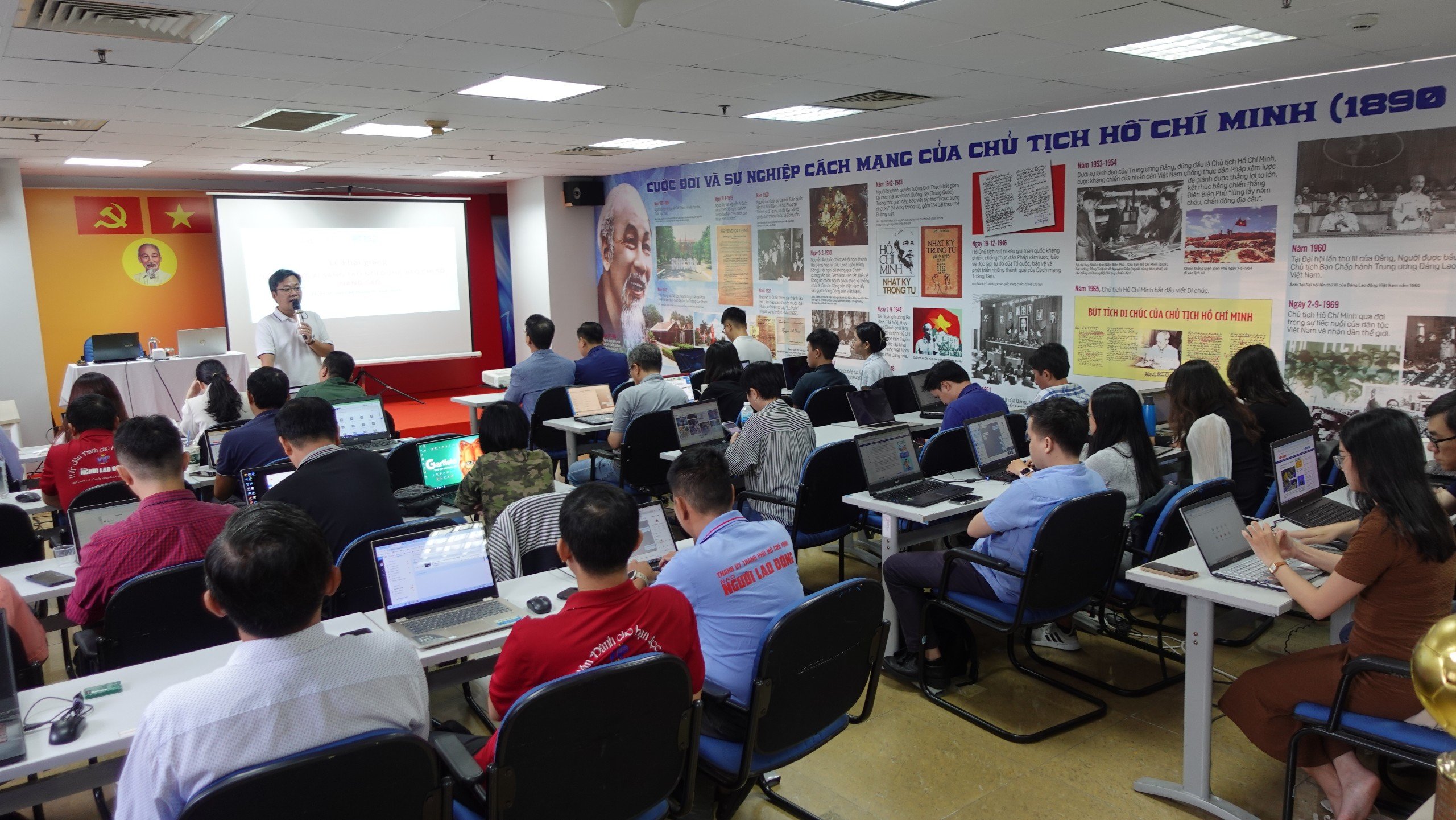 Báo Người Lao Động nâng cao ứng dụng trí tuệ nhân tạo trong sản xuất nội dung- Ảnh 2. Báo Người Lao Động nâng cao ứng dụng trí tuệ nhân tạo trong sản xuất nội dung- Ảnh 2.