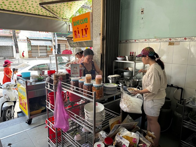 Quán bánh canh chả cá nổi tiếng mà bạn nên thử ở Phan Thiết- Ảnh 2. Quán bánh canh chả cá nổi tiếng mà bạn nên thử ở Phan Thiết- Ảnh 2.