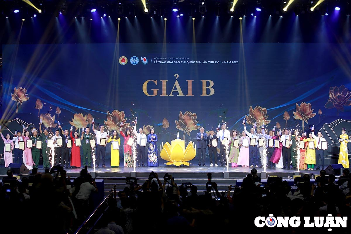 danh sach cac tac pham doat giai bao chi quoc gia lan thu xviii nam 2023 hinh 2