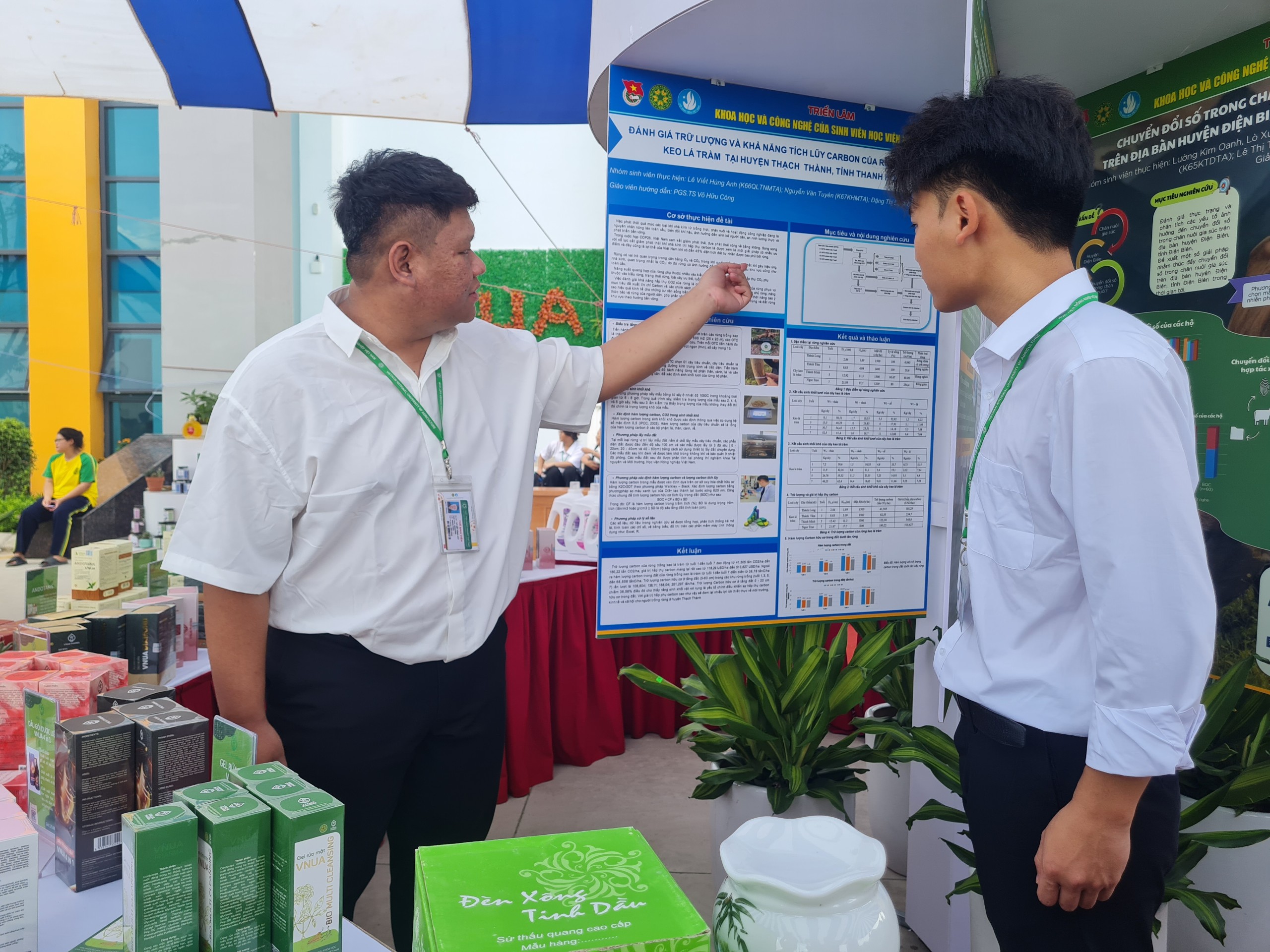 Hơn 1.100 ý tưởng sáng tạo khoa học công nghệ được sinh viên Học viện Nông nghiệp Việt Nam phát triển trong năm 2024- Ảnh 2. Hơn 1.100 ý tưởng sáng tạo khoa học công nghệ được sinh viên Học viện Nông nghiệp Việt Nam phát triển trong năm 2024- Ảnh 2.