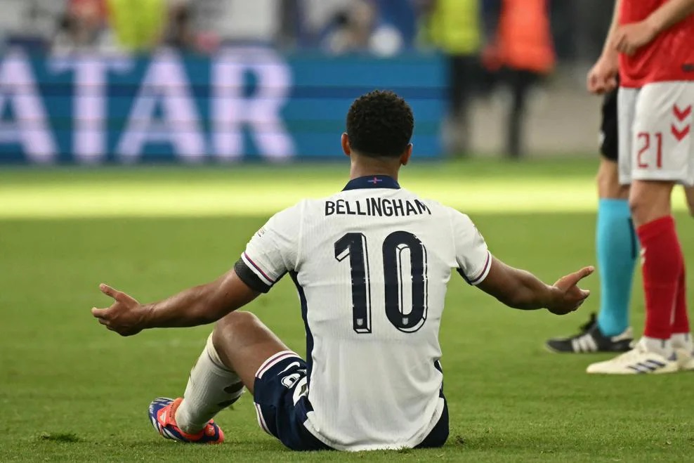 Jude Bellingham và các đồng đội tuyển Anh vẫn đang gặp khó khăn tại EURO 2024. Ảnh: UEFA