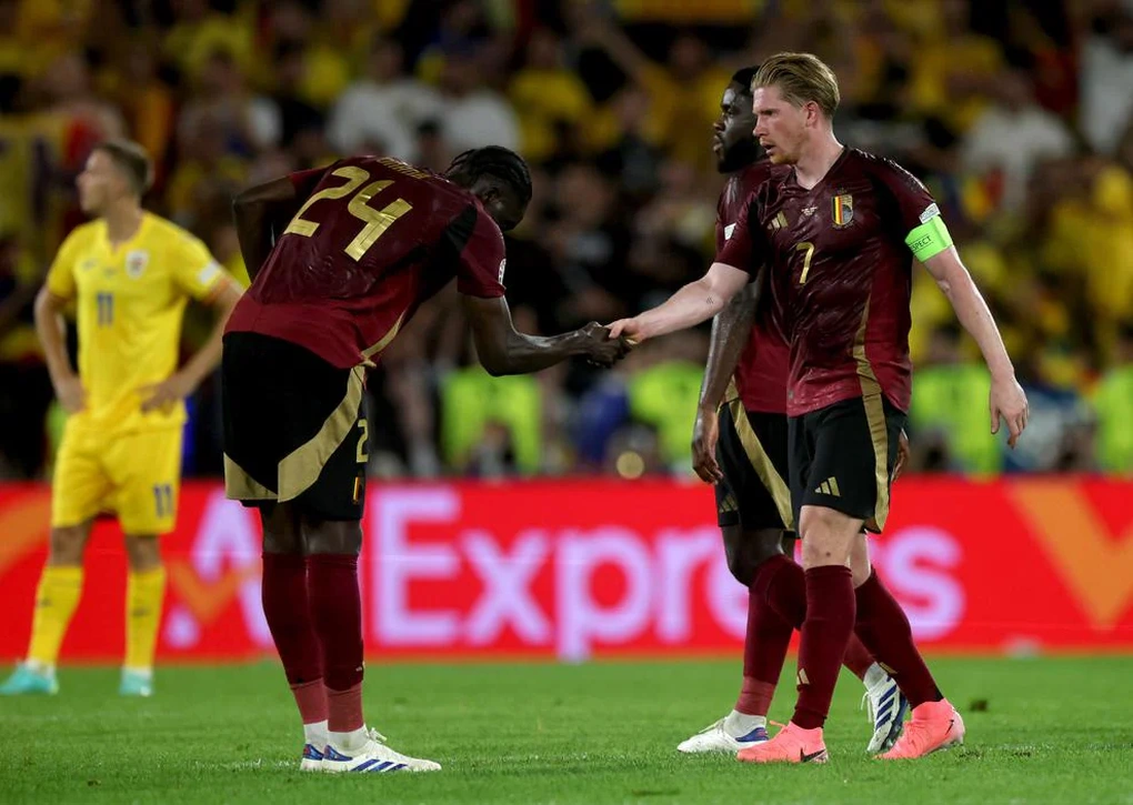 De Bruyne ghi bàn, đội tuyển Bỉ đánh bại Romania - 6 De Bruyne ghi bàn, đội tuyển Bỉ đánh bại Romania - 6