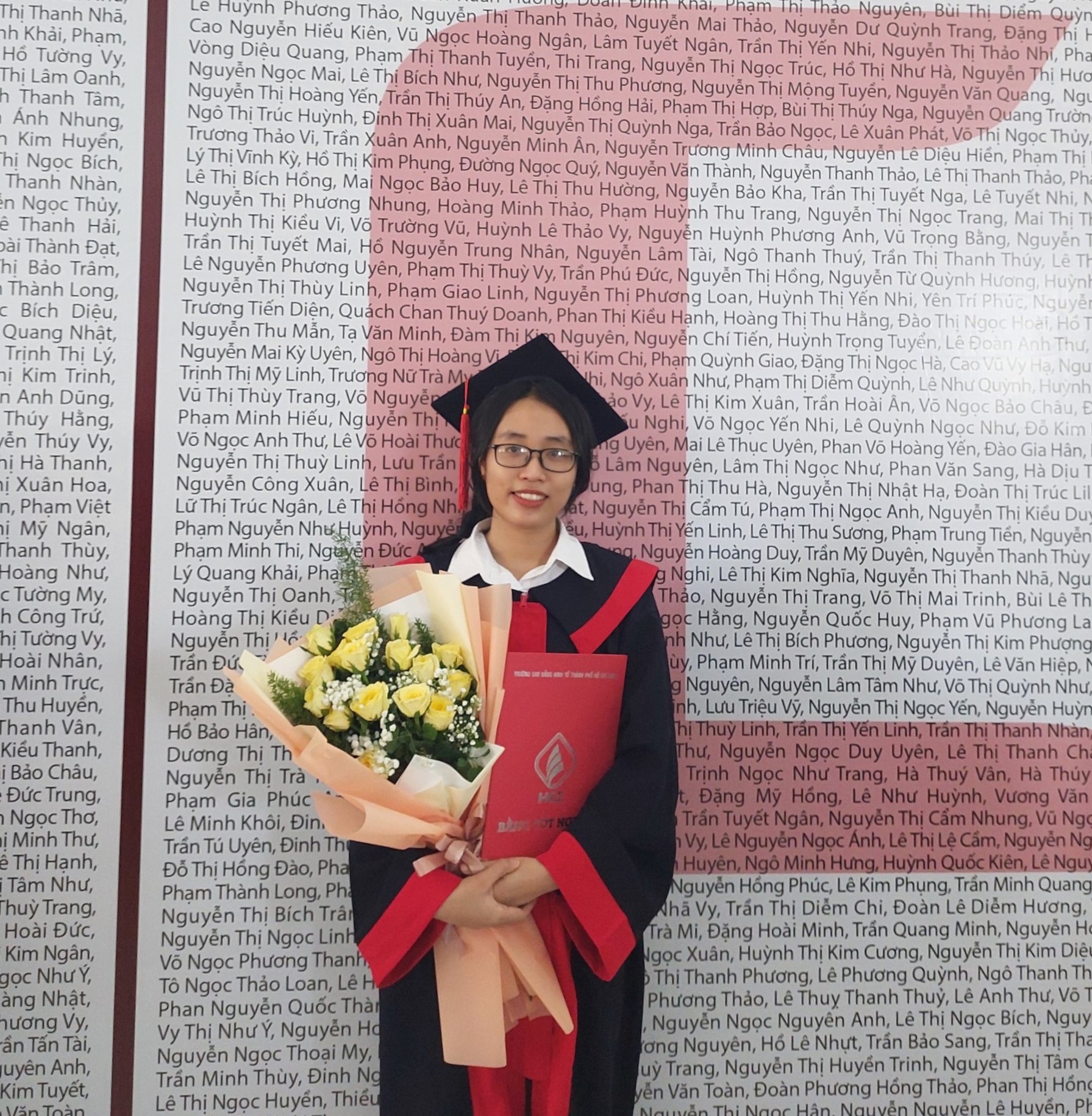 Sinh viên vượt khó, tốt nghiệp cao đẳng loại xuất sắc- Ảnh 2. Sinh viên vượt khó, tốt nghiệp cao đẳng loại xuất sắc- Ảnh 2.