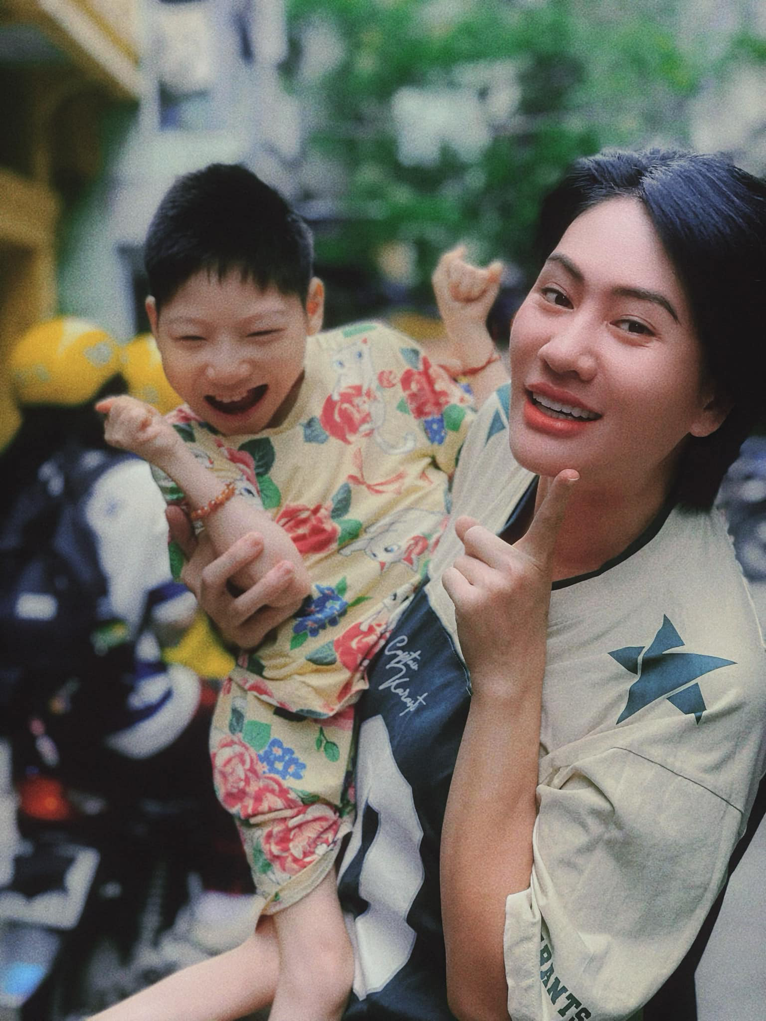 Diễn viên Minh Cúc: Mụ là tất cả, là động lực kiếm tiền, cũng là người lấy hết tình yêu của tôi- Ảnh 6. Diễn viên Minh Cúc: Mụ là tất cả, là động lực kiếm tiền, cũng là người lấy hết tình yêu của tôi- Ảnh 6.