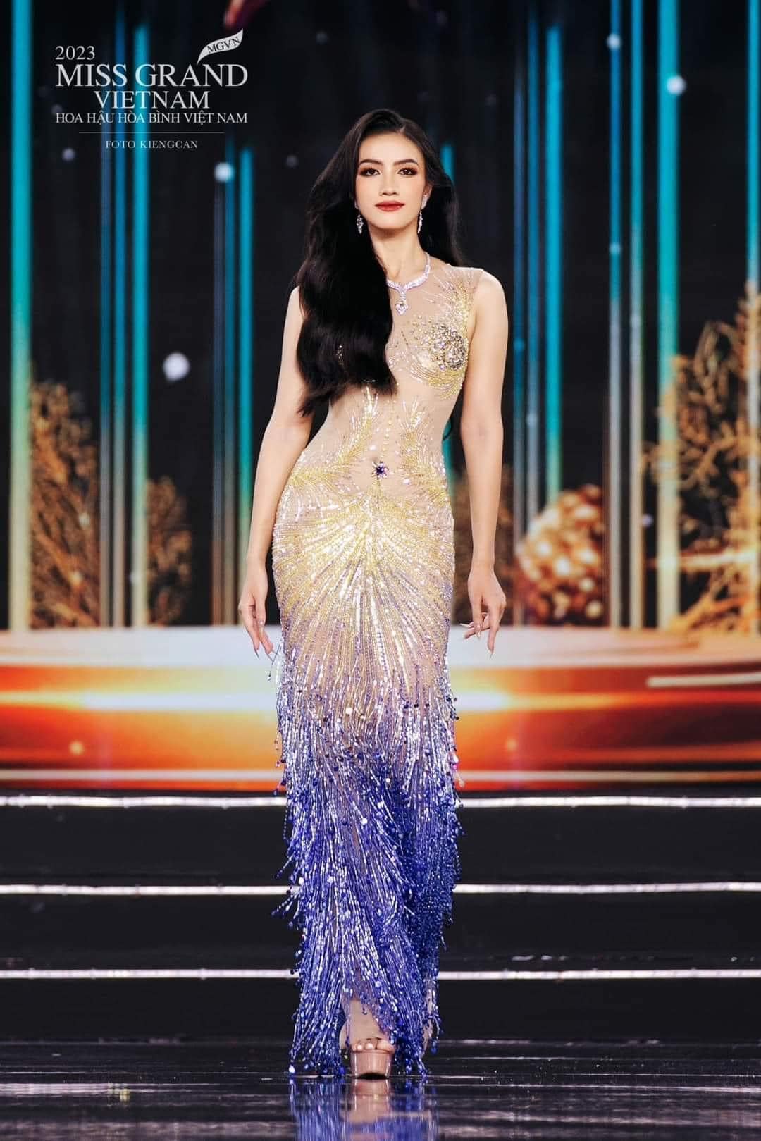 Nhan sắc đời thường quyến rũ của Á hậu Minh Nhàn sau phẫu thuật thẩm mỹ khiến fan khó nhận ra- Ảnh 3. Nhan sắc đời thường quyến rũ của Á hậu Minh Nhàn sau phẫu thuật thẩm mỹ khiến fan khó nhận ra- Ảnh 3.