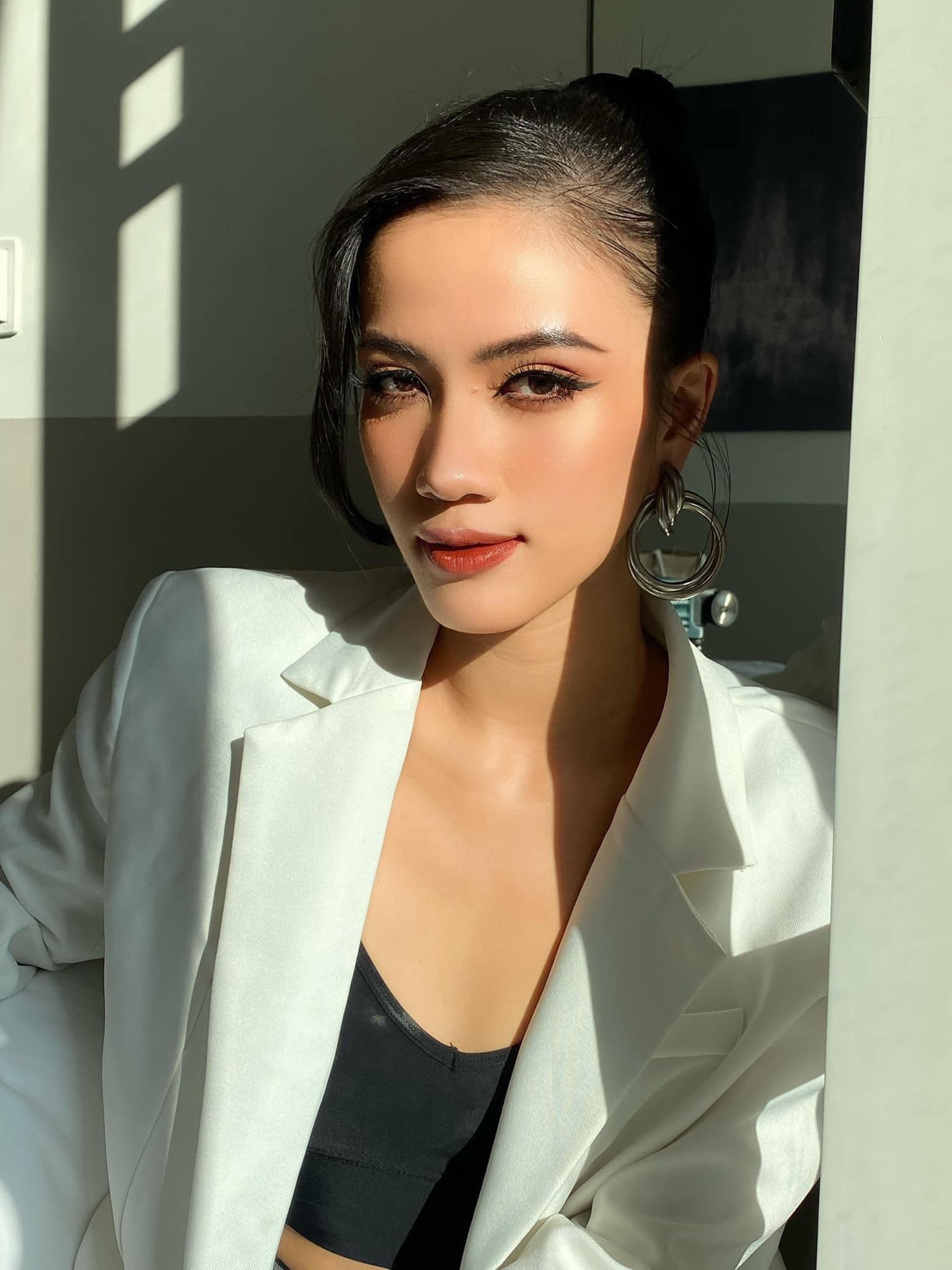 Nhan sắc đời thường quyến rũ của Á hậu Minh Nhàn sau phẫu thuật thẩm mỹ khiến fan khó nhận ra- Ảnh 5. Nhan sắc đời thường quyến rũ của Á hậu Minh Nhàn sau phẫu thuật thẩm mỹ khiến fan khó nhận ra- Ảnh 5.
