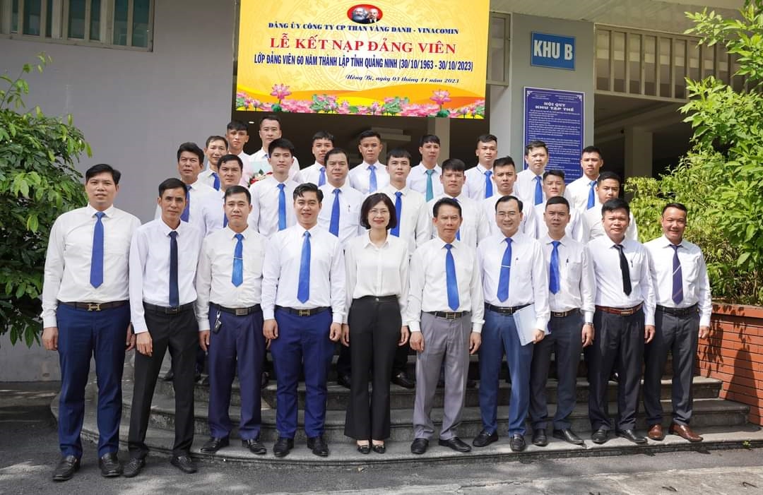 Việc phát triển đảng viên, trong đó có đảng viên là người DTTS được Đảng bộ Than Vàng Danh đặc biệt quan tâm Việc phát triển đảng viên, trong đó có đảng viên là người DTTS được Đảng bộ Than Vàng Danh đặc biệt quan tâm