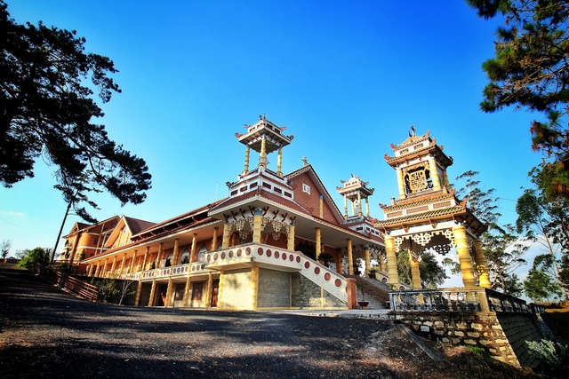 Các nhà thờ có kiến trúc ấn tượng mà bạn có thể đến check-in tại Đà Lạt- Ảnh 3. Các nhà thờ có kiến trúc ấn tượng mà bạn có thể đến check-in tại Đà Lạt- Ảnh 3.