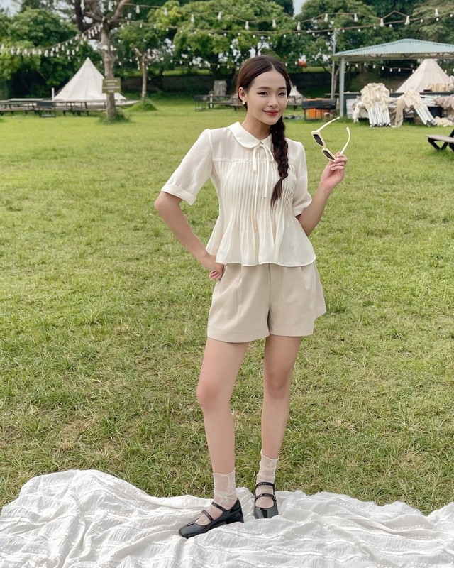 'Giải nhiệt' oi nóng mùa hè với trang phục vải tơ- Ảnh 4. 'Giải nhiệt' oi nóng mùa hè với trang phục vải tơ- Ảnh 4.